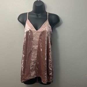 Size S woman’s new pink top